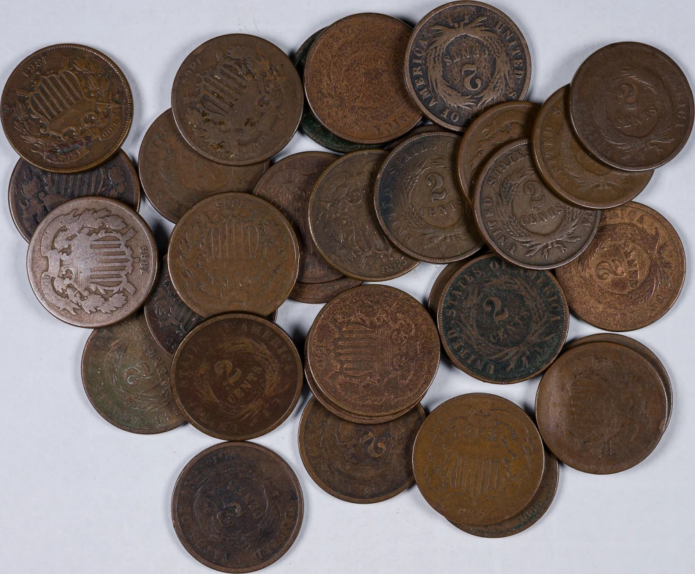 32 Pieces Average Circulated Two Cent Pieces
