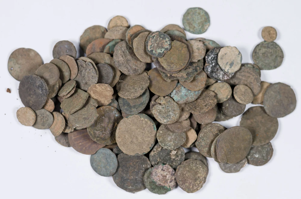 100+/- Pieces Ancient Bronze Coins