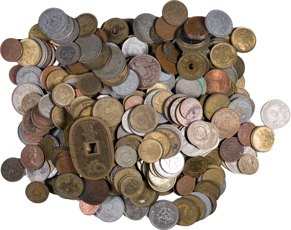 Nearly Three Pounds Mixed World Coins
