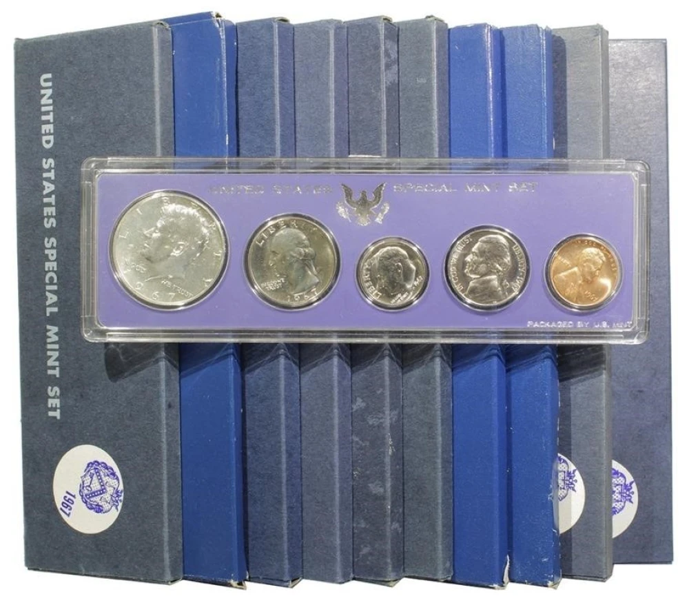 10 1967 Special Mint Sets