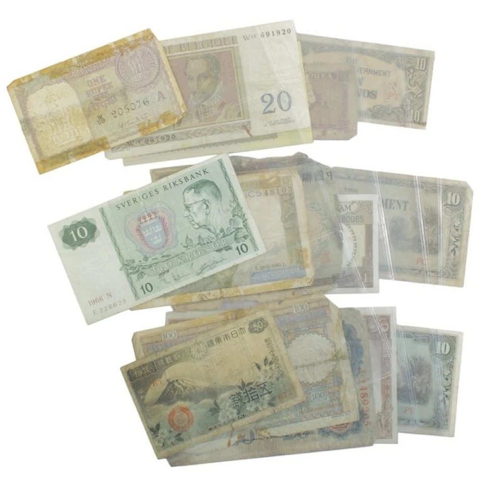 Selection of Average Circulated World Bank Notes
