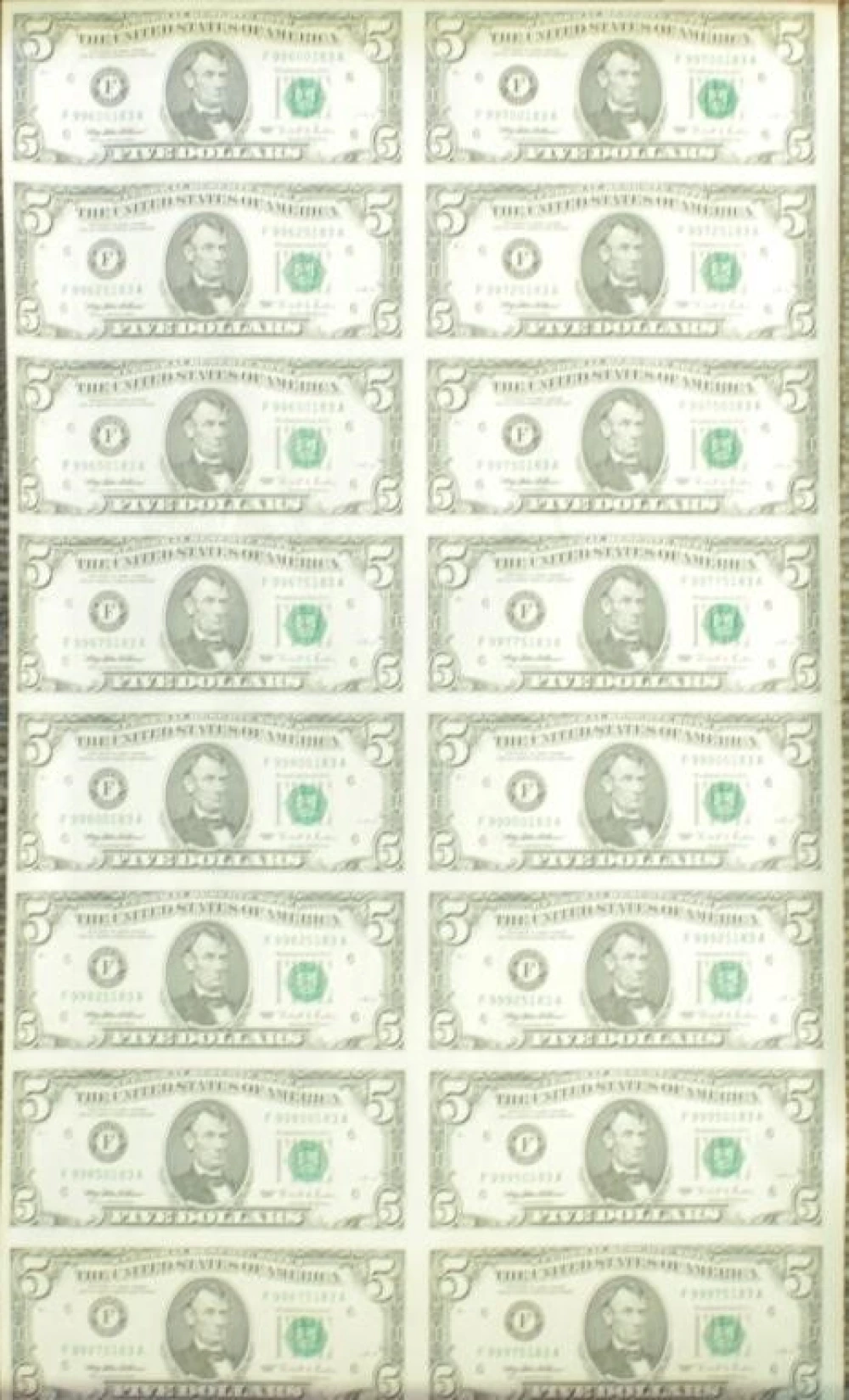 16-Note 1995 $5 Sheet