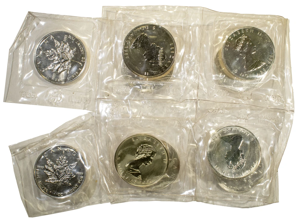 Canada. 10 1989 Silver Maple Leaf's
